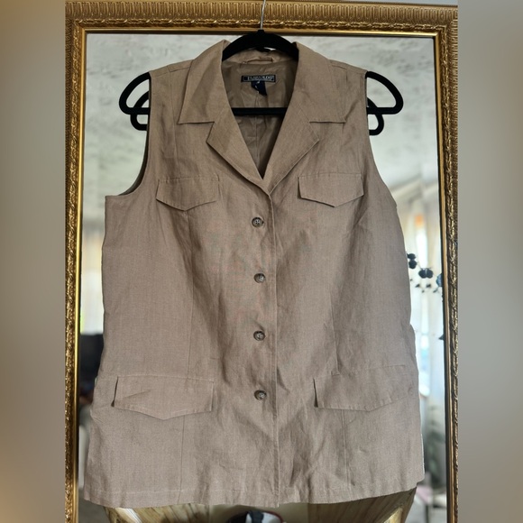 Harold's Beige Linen Vest - Picture 1 of 5